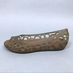 CROCS Adrina Flat, Open Toe Espresso/Bronze Sz 8
